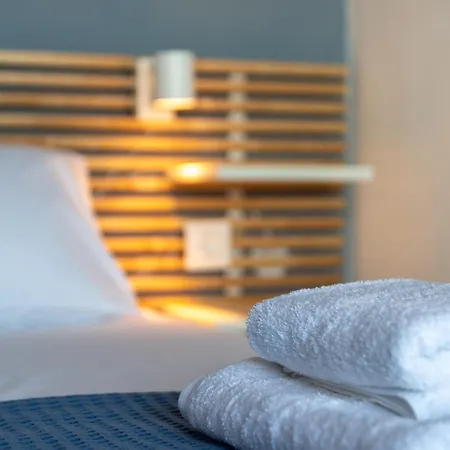 Sandra Seaview * Neos Marmaras