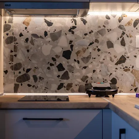 Sandra Seaview Apartament *