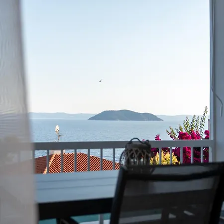 Sandra Seaview Apartament *