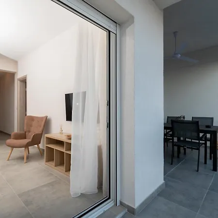 Sandra Seaview * ネオス・マルマラス