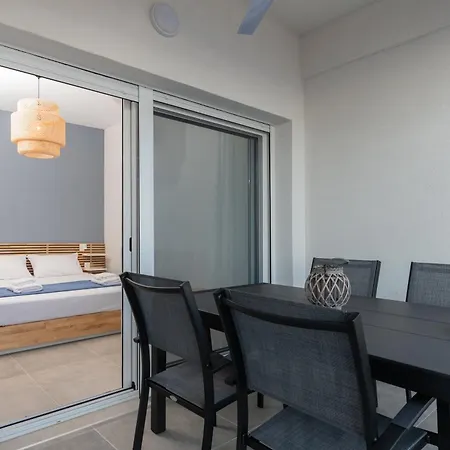 Sandra Seaview Apartament