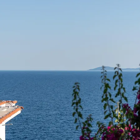 Sandra Seaview * Neos Marmaras