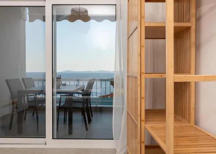 Sandra Seaview * Neos Marmaras