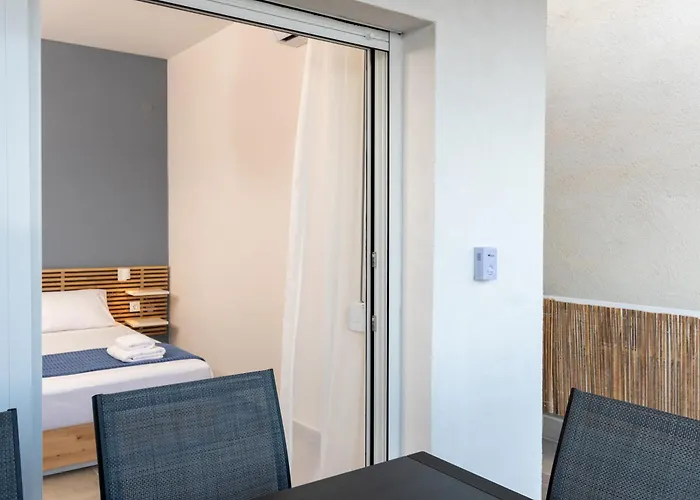 Sandra Seaview * Neos Marmaras