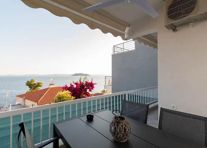 Sandra Seaview * Neos Marmaras