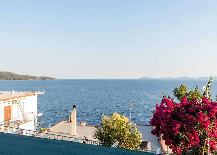 Sandra Seaview Neos Marmaras