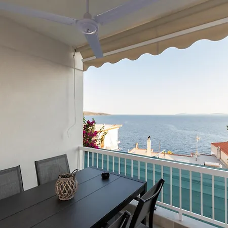 Sandra Seaview Apartmán *