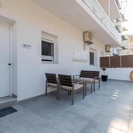 Sandra Seaview Apartmán *